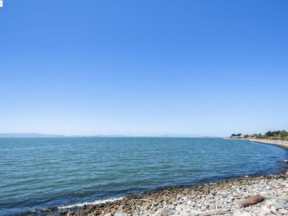 56 Bannister Way, Alameda CA 94502