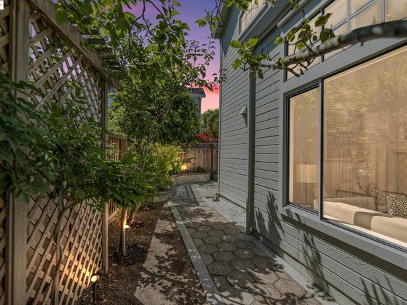56 Bannister Way, Alameda CA 94502