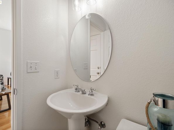 56 Bannister Way, Alameda CA 94502