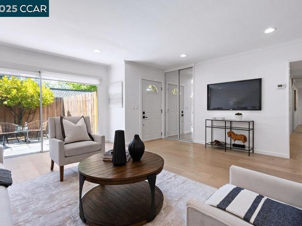 1932 Ptarmigan Dr 3, Walnut Creek CA 94595