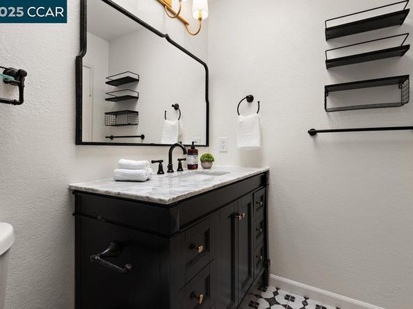 1932 Ptarmigan Dr 3, Walnut Creek CA 94595