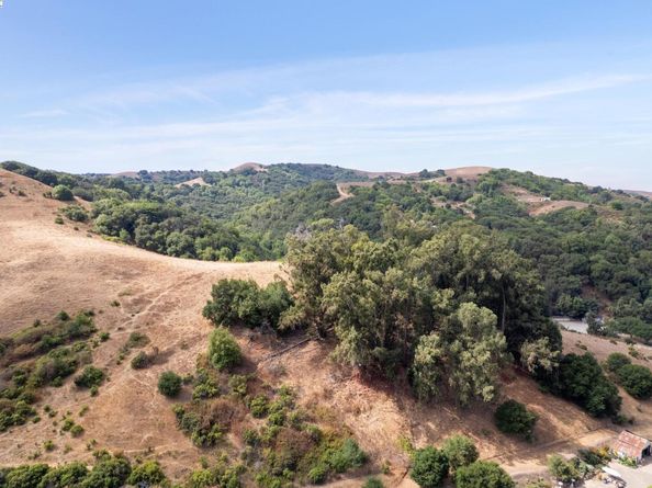 9635 Dublin Canyon Rd, Castro Valley CA 94552