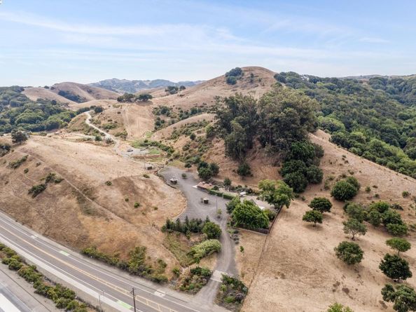 9635 Dublin Canyon Rd, Castro Valley CA 94552