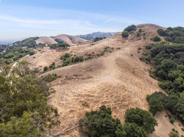 9635 Dublin Canyon Rd, Castro Valley CA 94552