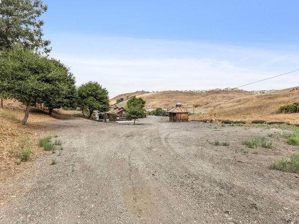 9635 Dublin Canyon Rd, Castro Valley CA 94552