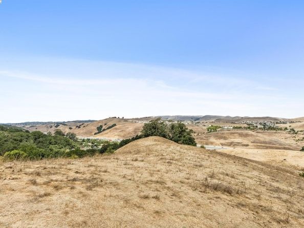 9635 Dublin Canyon Rd, Castro Valley CA 94552