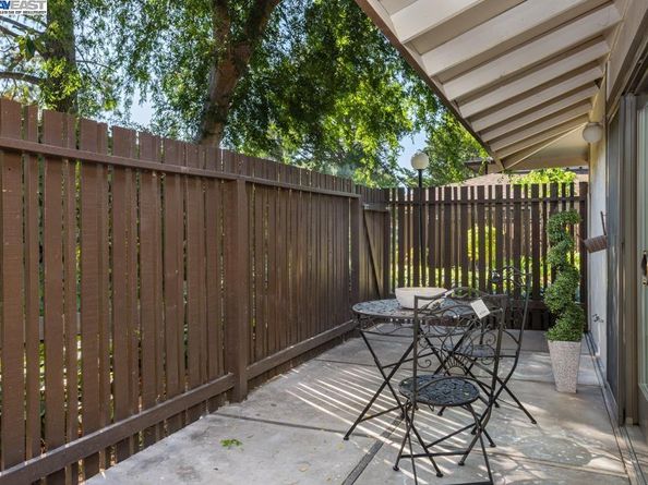 5470 Roundtree Dr F, Concord CA 94521