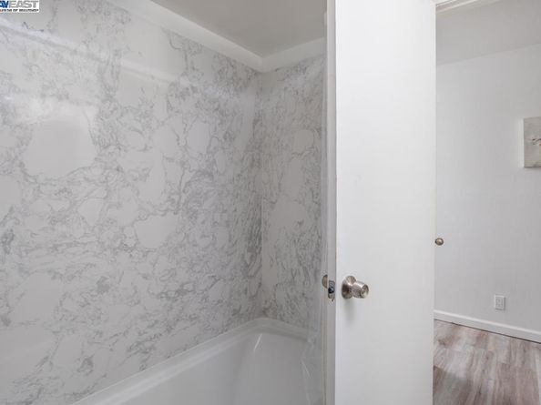 5470 Roundtree Dr F, Concord CA 94521