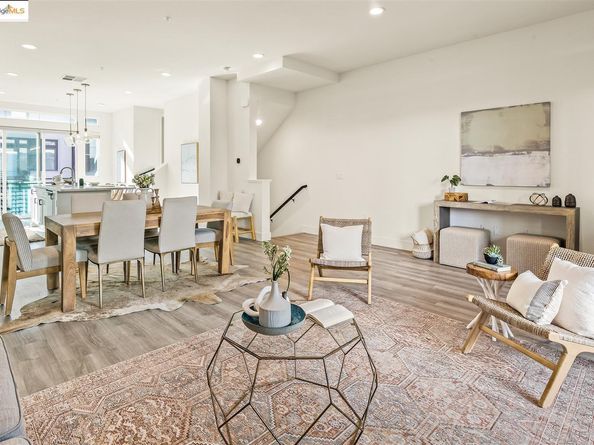 2048 Starling Ln, Alameda CA 94501