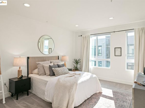 2048 Starling Ln, Alameda CA 94501