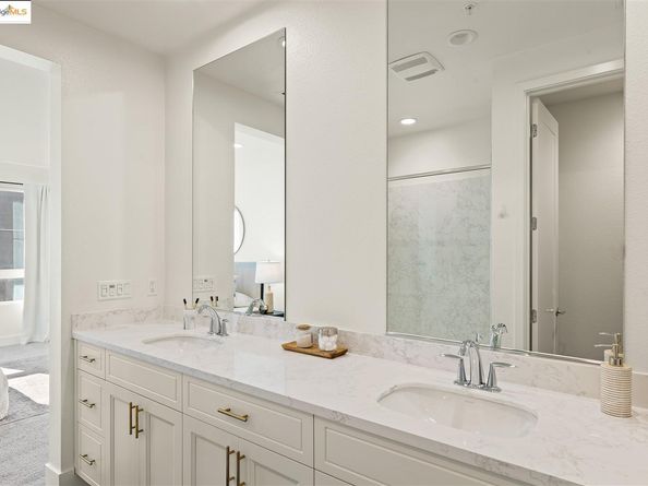 2048 Starling Ln, Alameda CA 94501