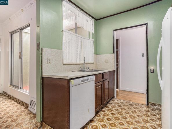 841 Ocean Ave, San Francisco CA 94112