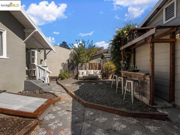 1342 Russell St, Berkeley CA 94702