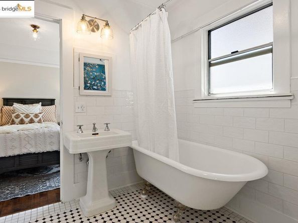 1342 Russell St, Berkeley CA 94702