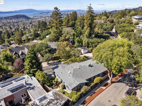 815 Spruce St, Berkeley CA 94707