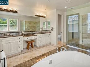 130 Arundel Dr, Hayward CA 94542