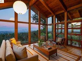 100 Tres Mesas, Orinda CA 94563