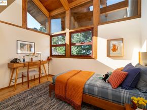 100 Tres Mesas, Orinda CA 94563