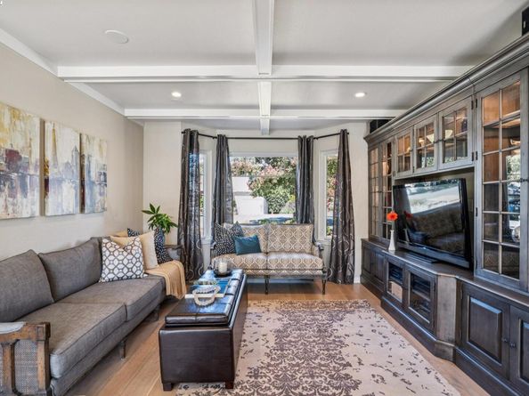 682 Jennie Ct, Lafayette CA 94549