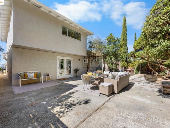 16274 San Remo Dr, San Leandro CA 94578