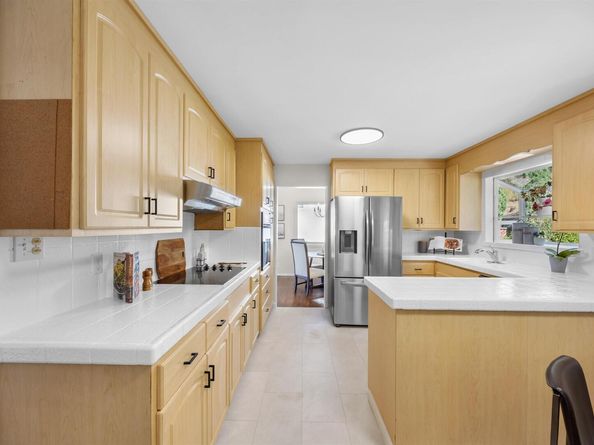 16274 San Remo Dr, San Leandro CA 94578