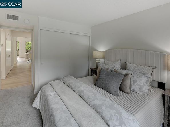 2940 Tice Creek Dr 6, Walnut Creek CA 94595
