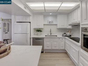 2940 Tice Creek Dr 6, Walnut Creek CA 94595