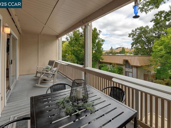 2940 Tice Creek Dr 6, Walnut Creek CA 94595