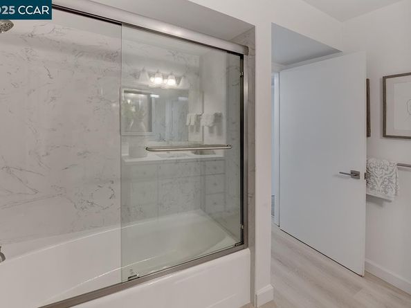 2940 Tice Creek Dr 6, Walnut Creek CA 94595