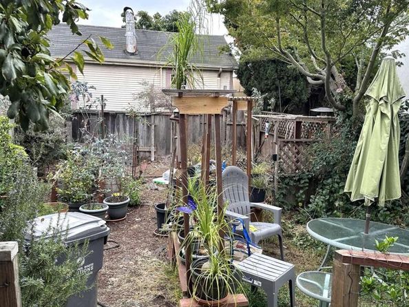 2700 Coolidge Ave, Oakland CA 94601