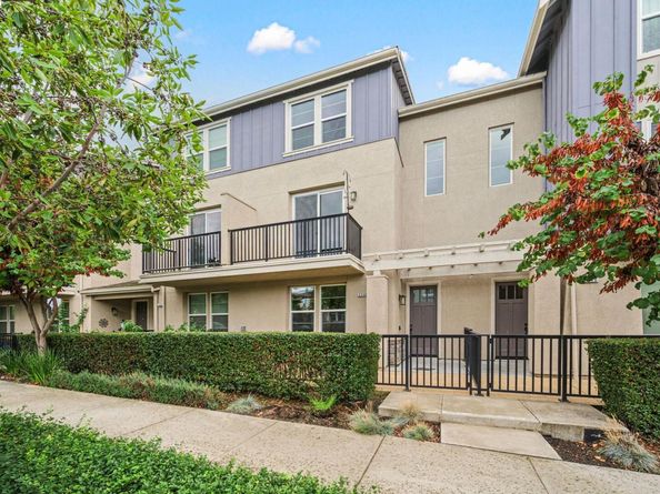 2336 Carbondale Way, Dublin CA 94568