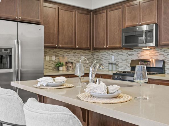 2336 Carbondale Way, Dublin CA 94568