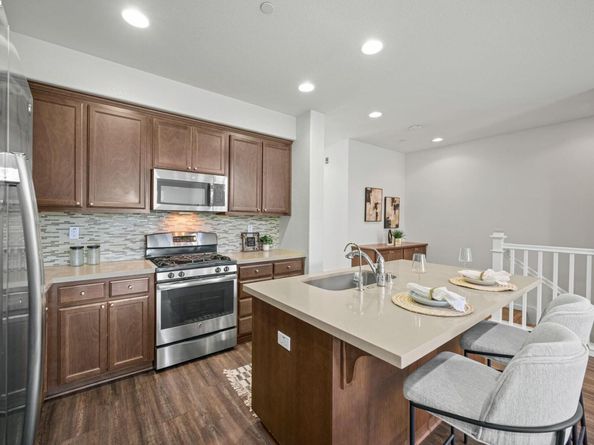 2336 Carbondale Way, Dublin CA 94568
