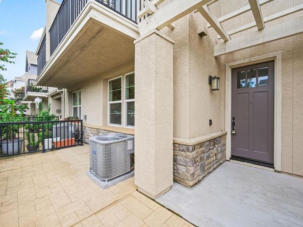 2336 Carbondale Way, Dublin CA 94568