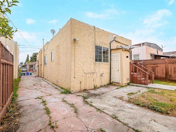 2206 66Th Ave, Oakland CA 94605