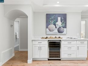 2132 Golden Rain Rd 2, Walnut Creek CA 94595