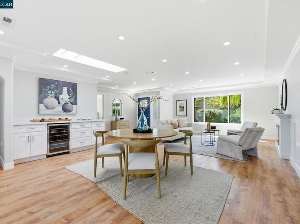 2132 Golden Rain Rd 2, Walnut Creek CA 94595