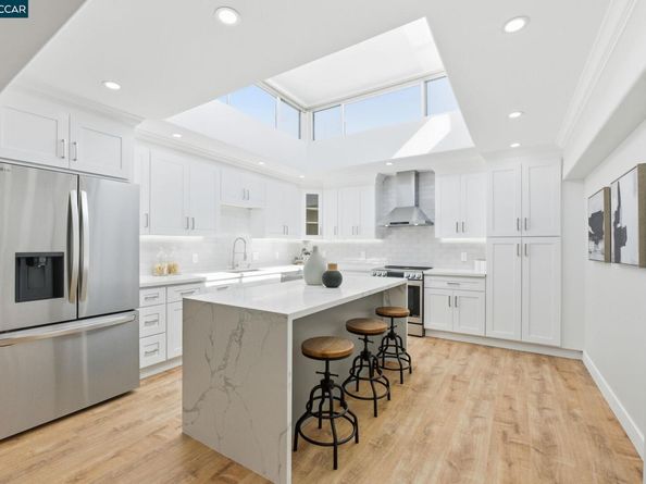 2132 Golden Rain Rd 2, Walnut Creek CA 94595