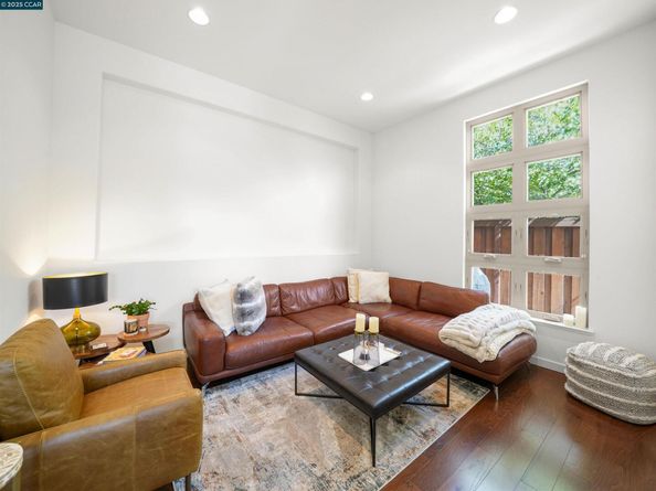 1960 Almond Ave, Walnut Creek CA 94596
