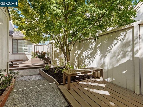 1875 Lamplight Ct, Walnut Creek CA 94597