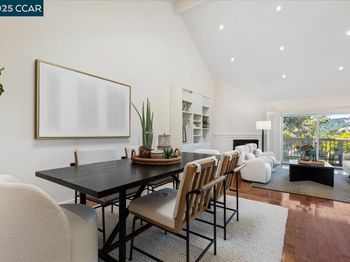 1875 Lamplight Ct