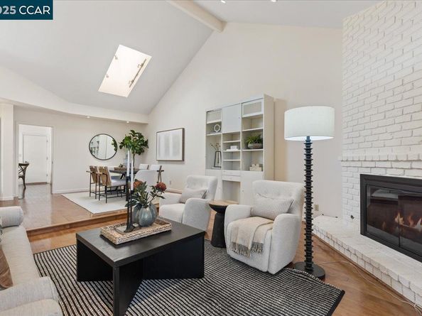 1875 Lamplight Ct, Walnut Creek CA 94597