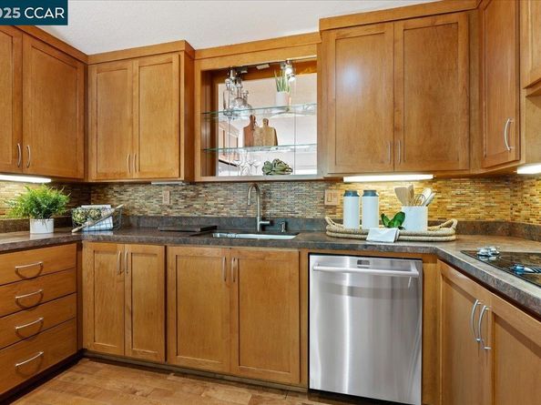 1875 Lamplight Ct, Walnut Creek CA 94597