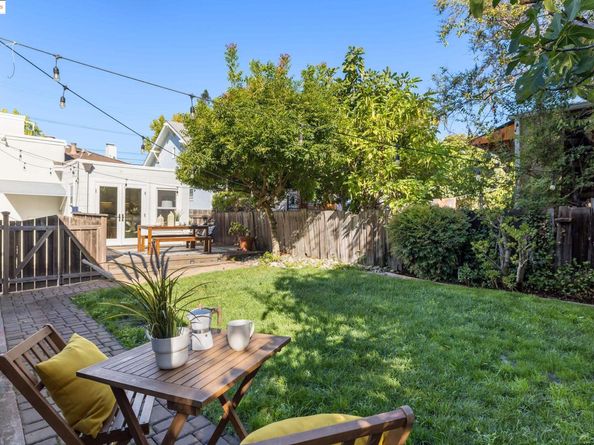 3828 Glen Park Rd, Oakland CA 94602