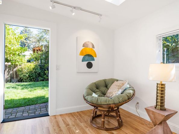 3828 Glen Park Rd, Oakland CA 94602