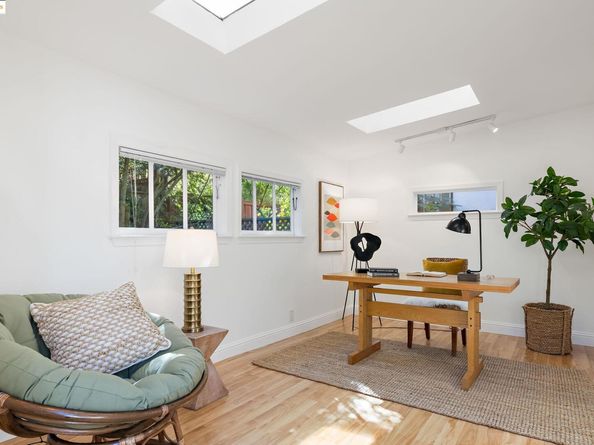 3828 Glen Park Rd, Oakland CA 94602
