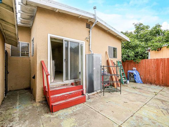 1433 87th Ave, Oakland CA 94621