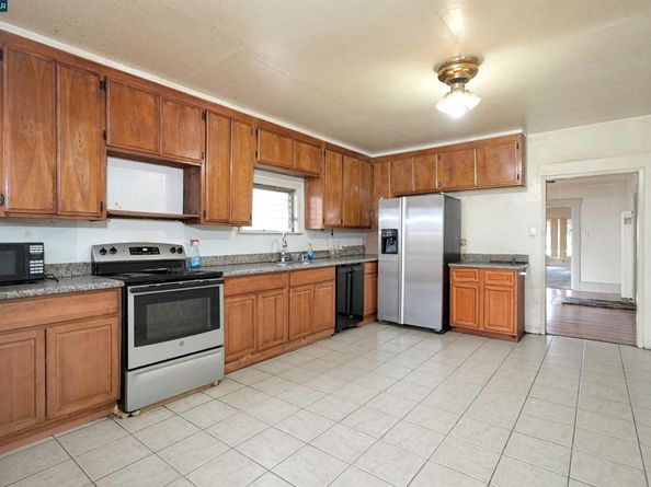 1433 87th Ave, Oakland CA 94621