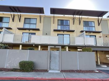1102 Admiralty Ln