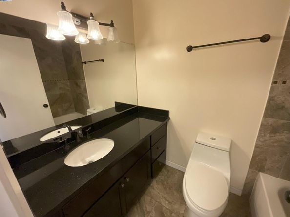 1102 Admiralty Ln, Foster City CA 94404